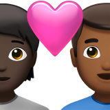 Couple avec cœur : personne, homme, teint foncé, teint moyen-foncé pour Apple iOS 18.4