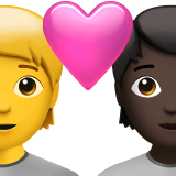 第有爱心的情侣：人，人，无肤色，深色肤色号为第Apple iOS 18.4号