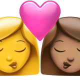 Kuss - Frau: kein Hautton, Frau: mittlerer Hautton für Apple iOS 18.4
