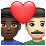 Stel met hart: man, man, donkere huidskleur, lichte huidskleur voor WhatsApp 2.25.1.75