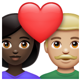 Stel met hart: vrouw, man, donkere huidskleur, lichtgetinte huidskleur voor WhatsApp 2.25.1.75