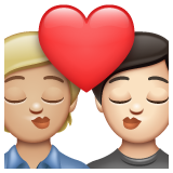 Φιλί: ενήλικας, ενήλικας, μεσαίος-ανοιχτόχρωμος τόνος δέρματος, ανοιχτόχρωμος τόνος δέρματος για WhatsApp 2.25.1.75