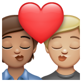 Beso: Persona Adulta, Persona Adulta, Tono De Piel Medio, Tono De Piel Claro Medio para WhatsApp 2.25.1.75