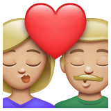 Bacio Tra Coppia: Donna, Uomo, Carnagione Abbastanza Chiara per WhatsApp 2.25.1.75